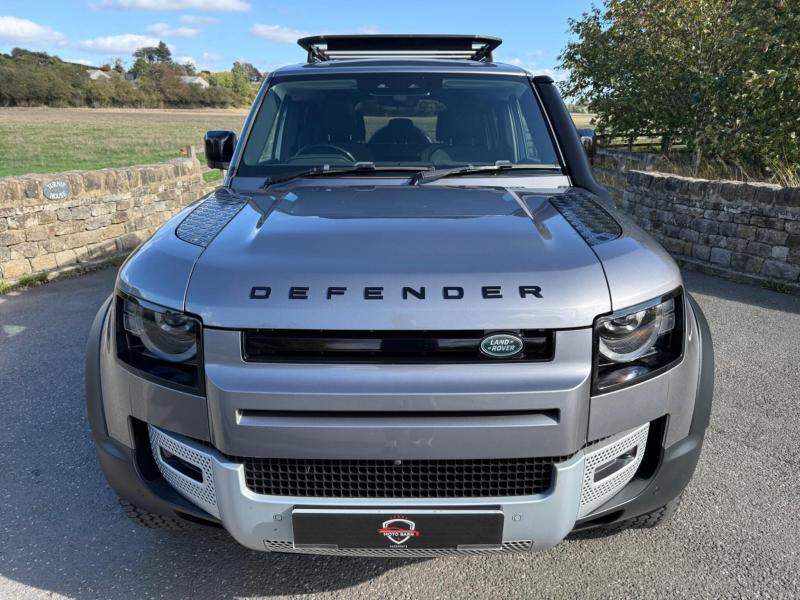 Land Rover Defender 110