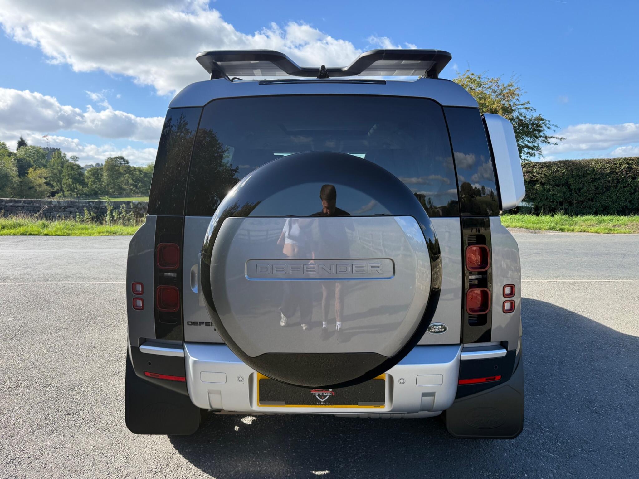 Land Rover Defender 110
