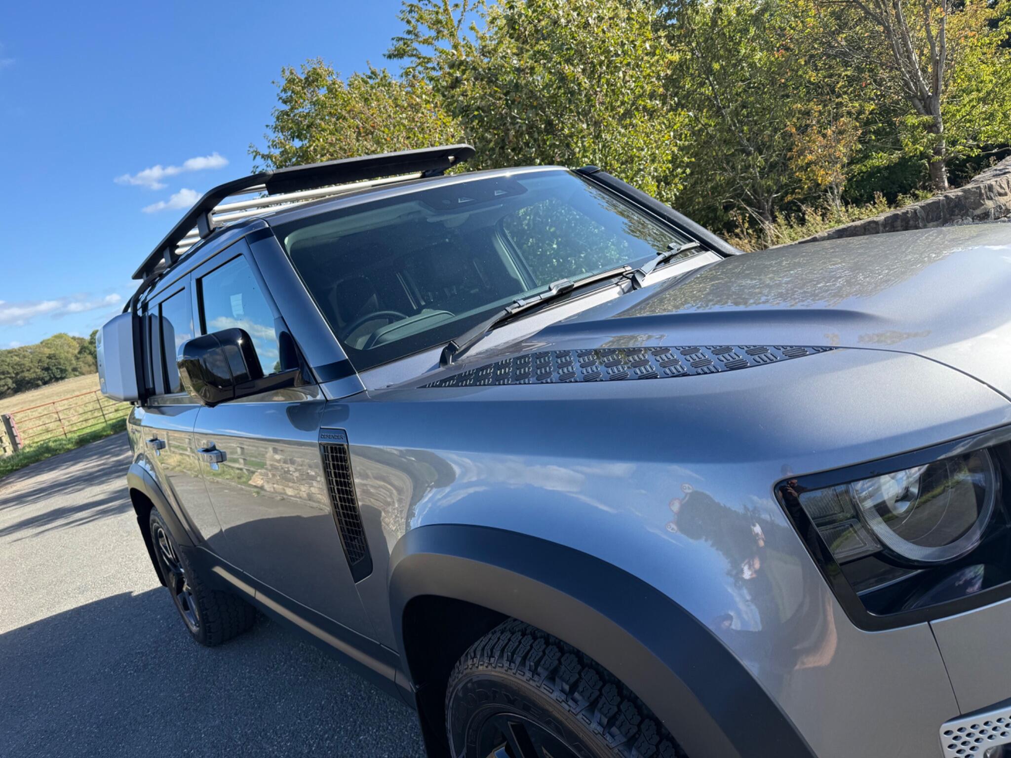 Land Rover Defender 110