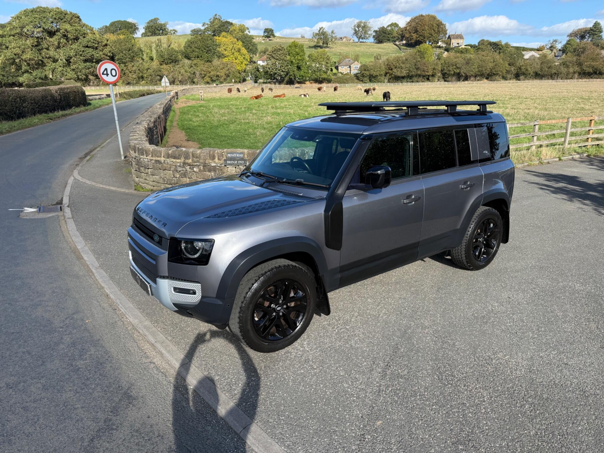 Land Rover Defender 110