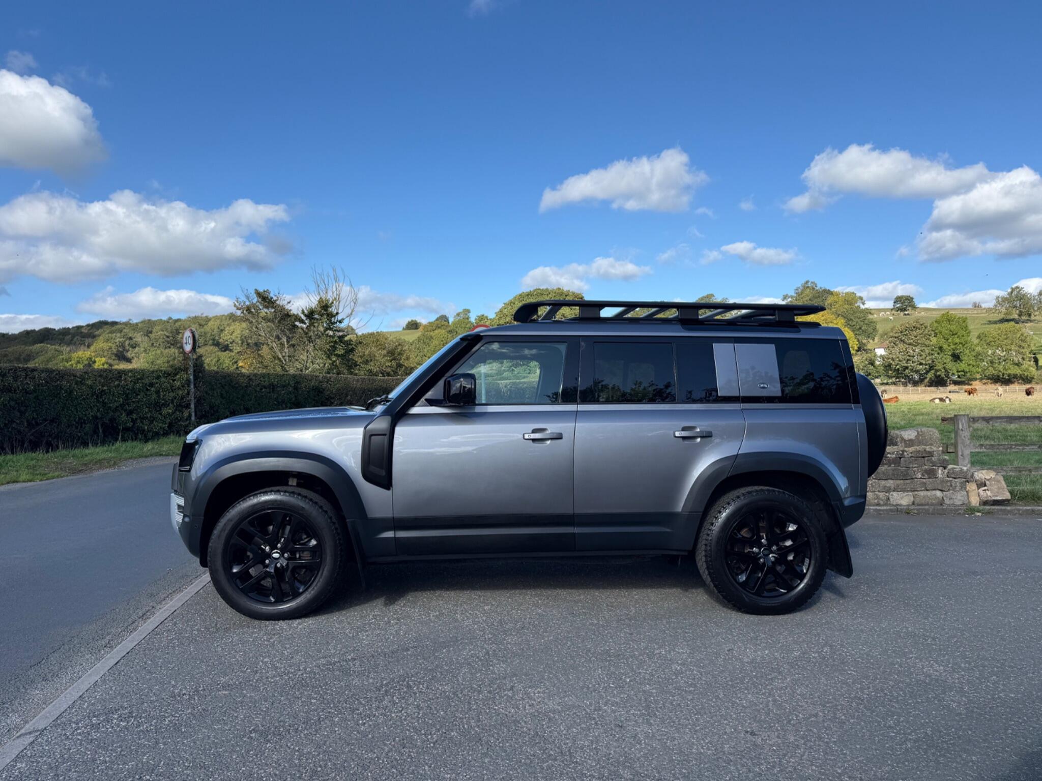 Land Rover Defender 110