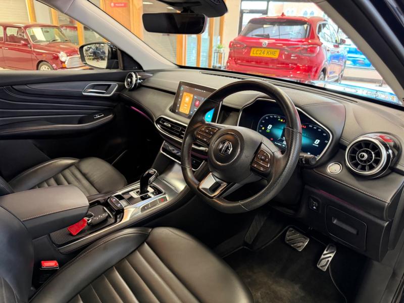 MG Motor UK HS