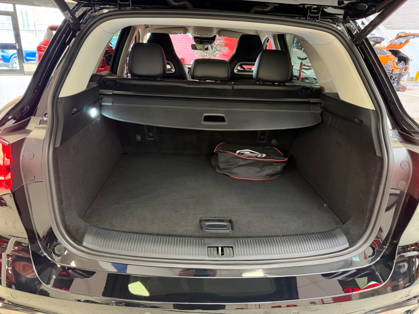 MG Motor UK HS