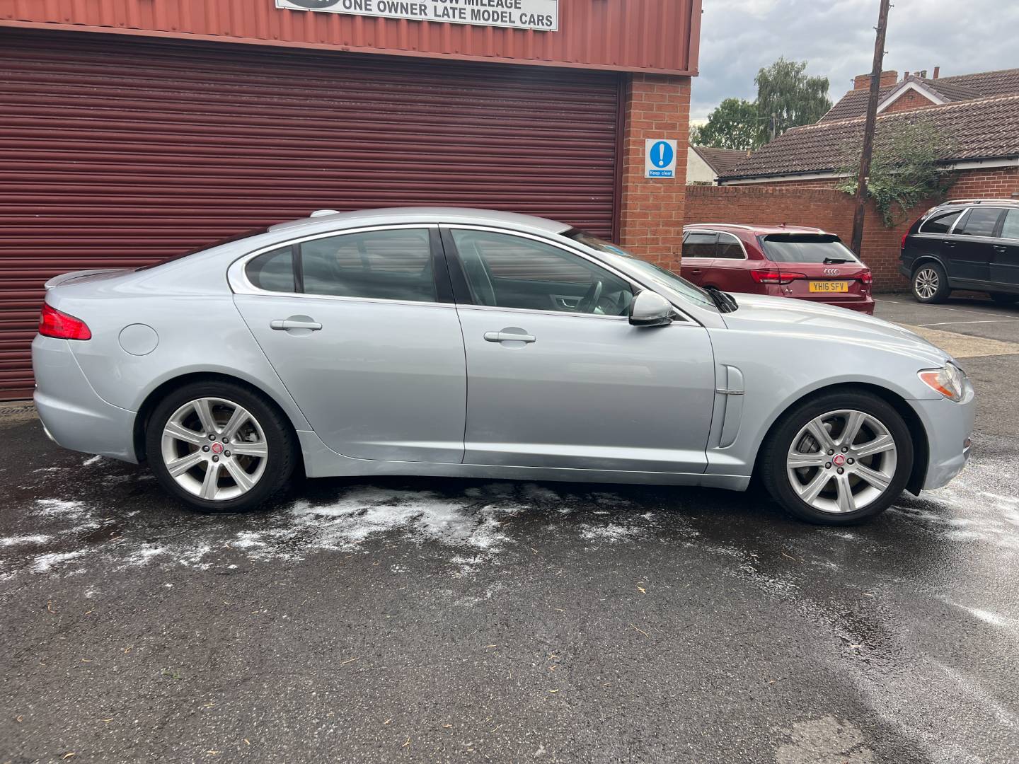 Jaguar XF