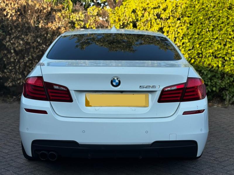 BMW 528