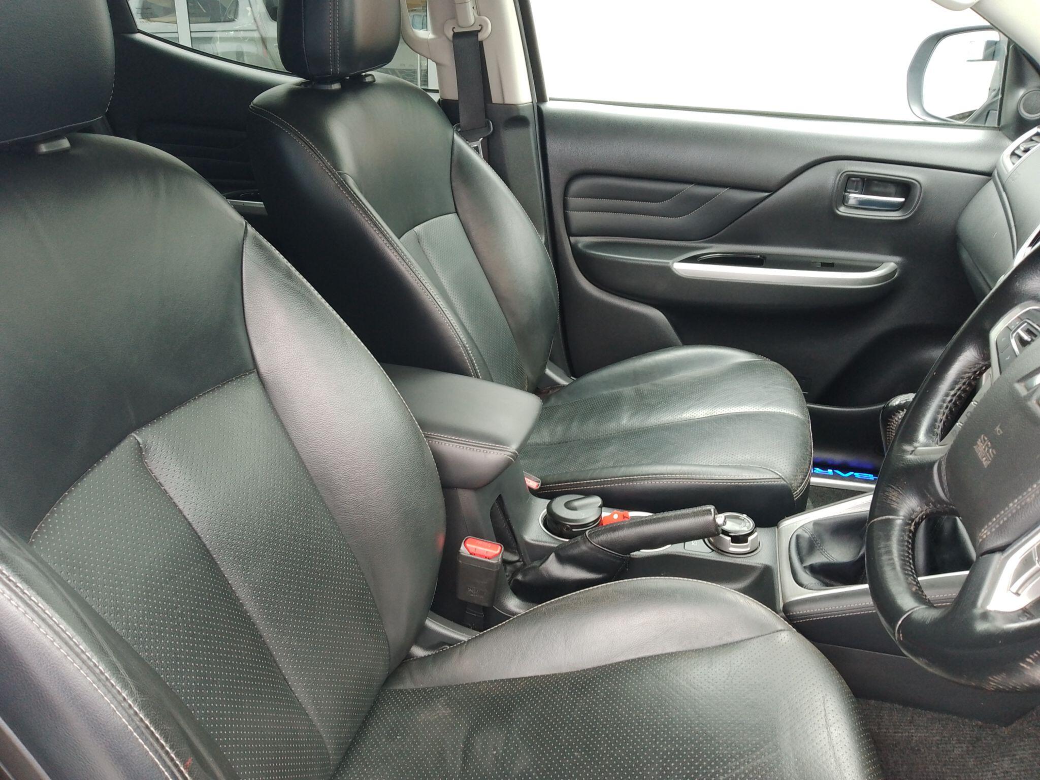 Mitsubishi L200