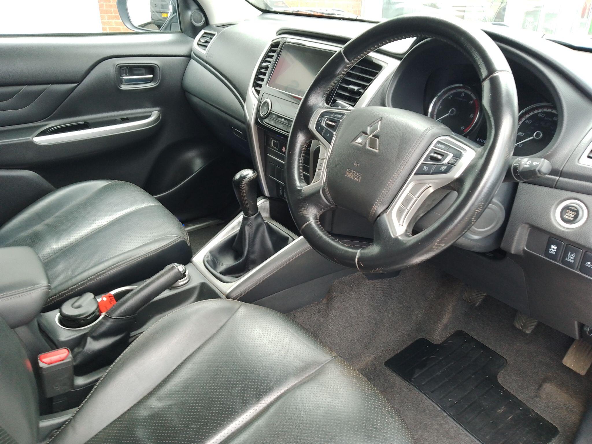 Mitsubishi L200