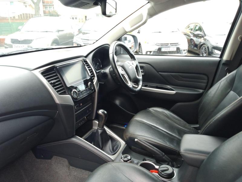 Mitsubishi L200