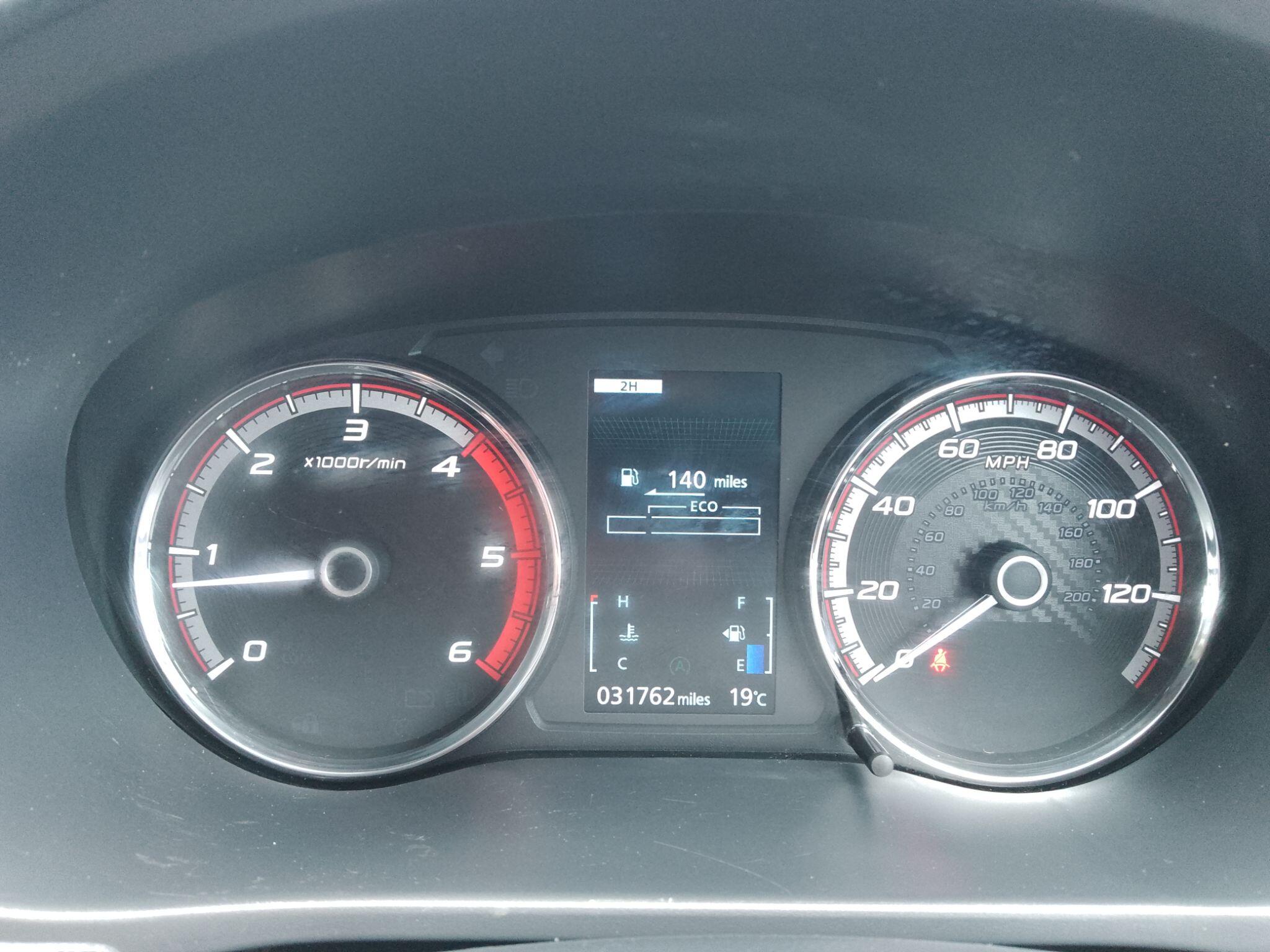 Mitsubishi L200