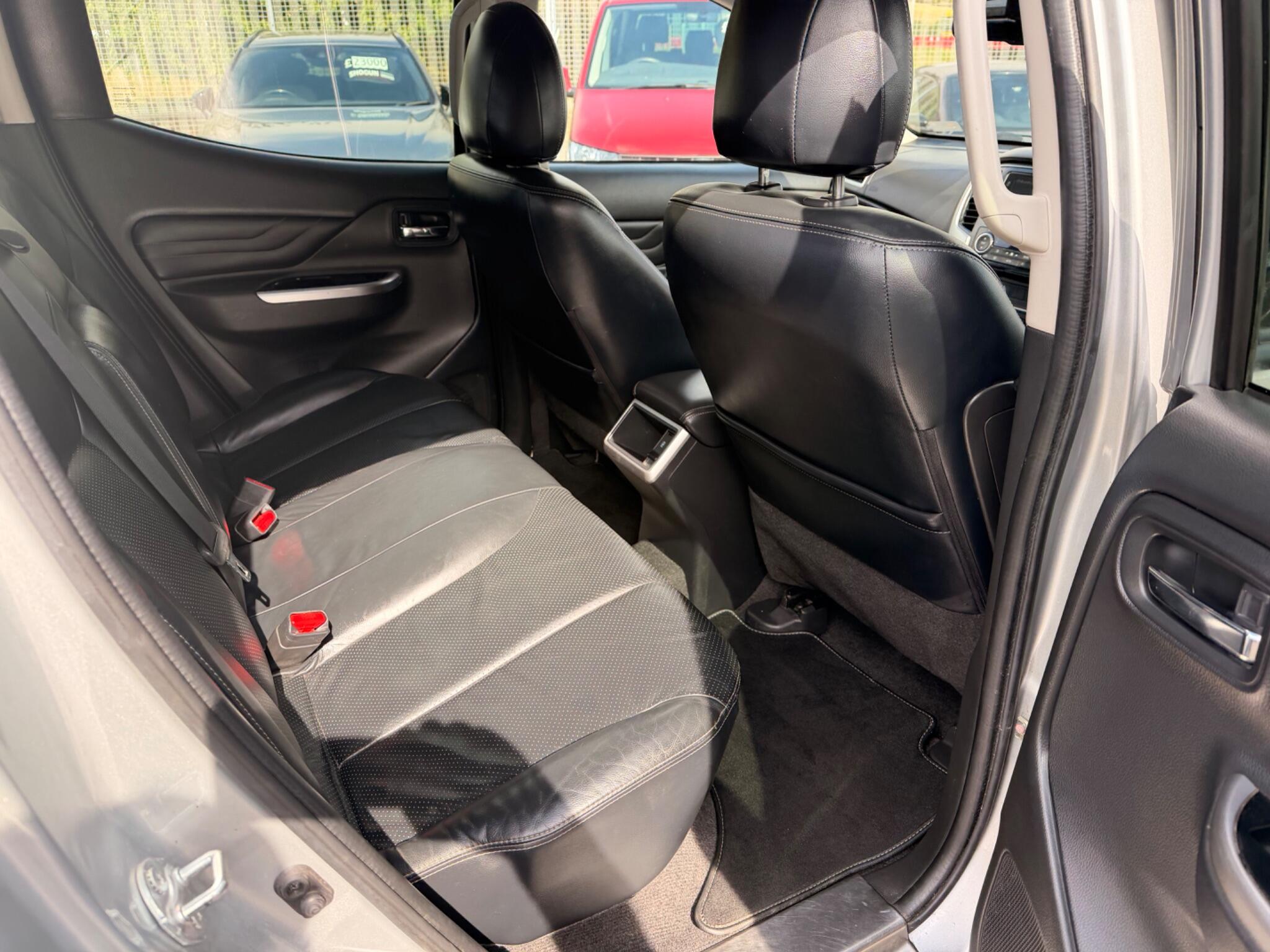 Mitsubishi L200