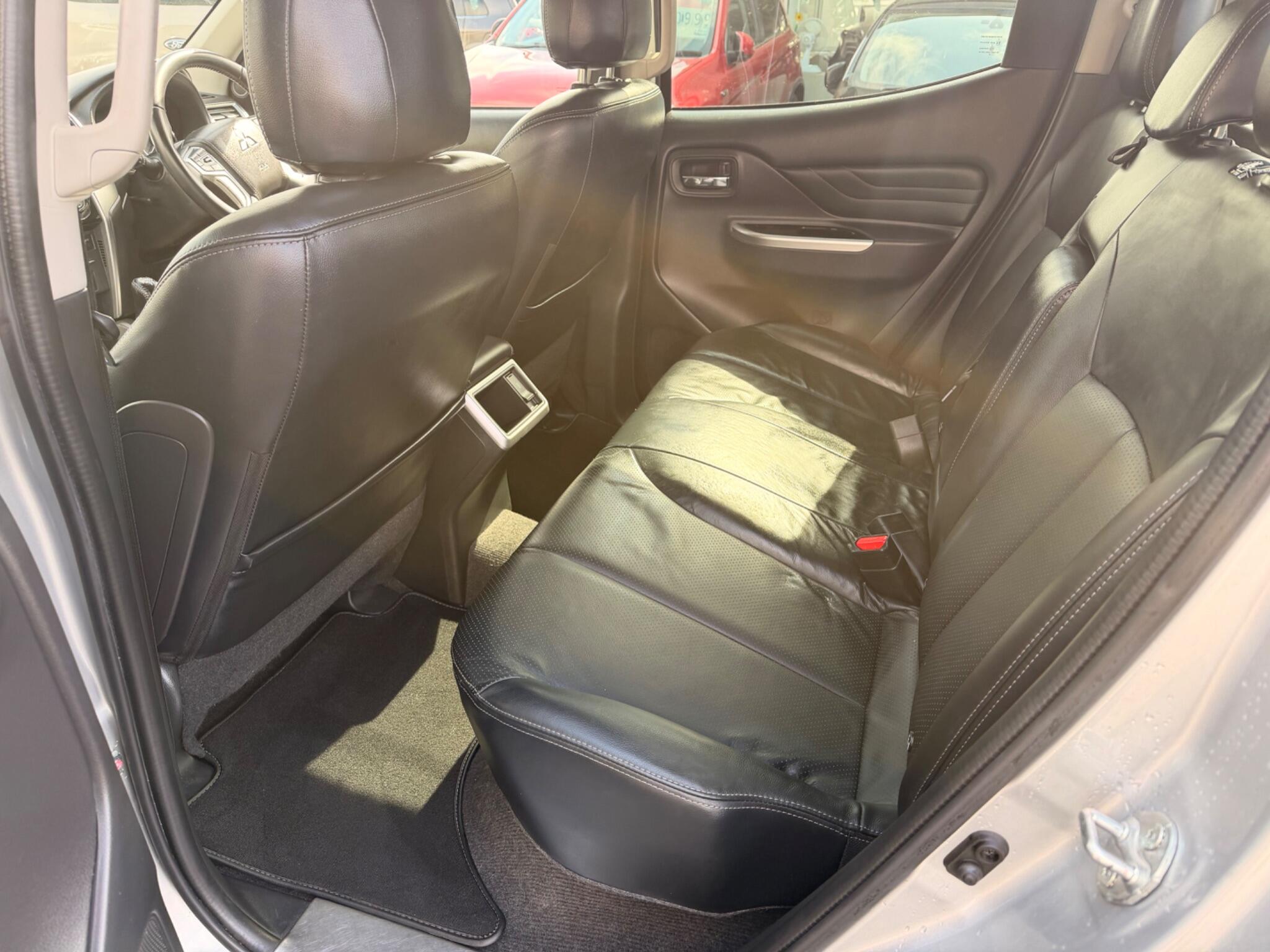 Mitsubishi L200