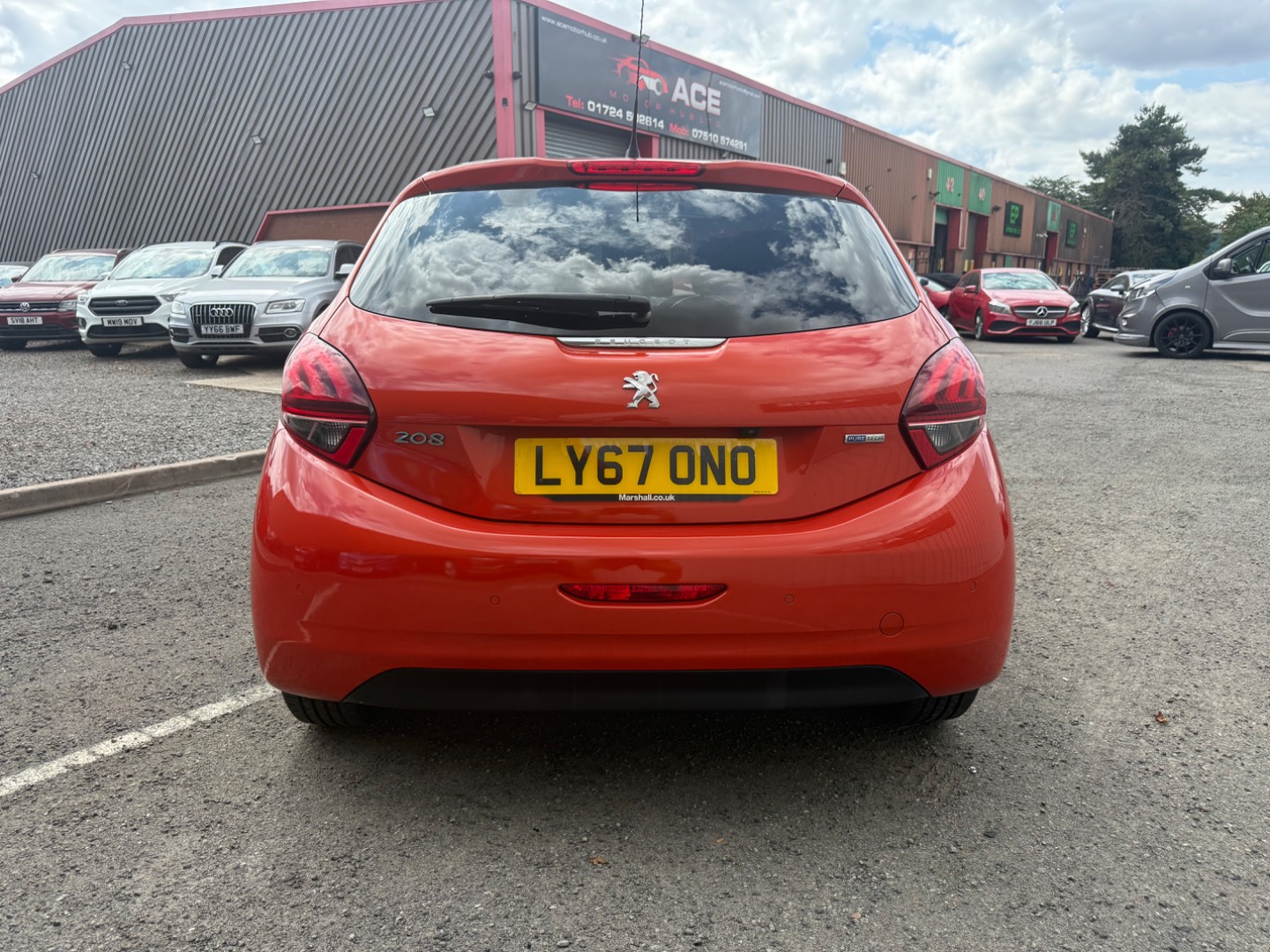 Peugeot 208