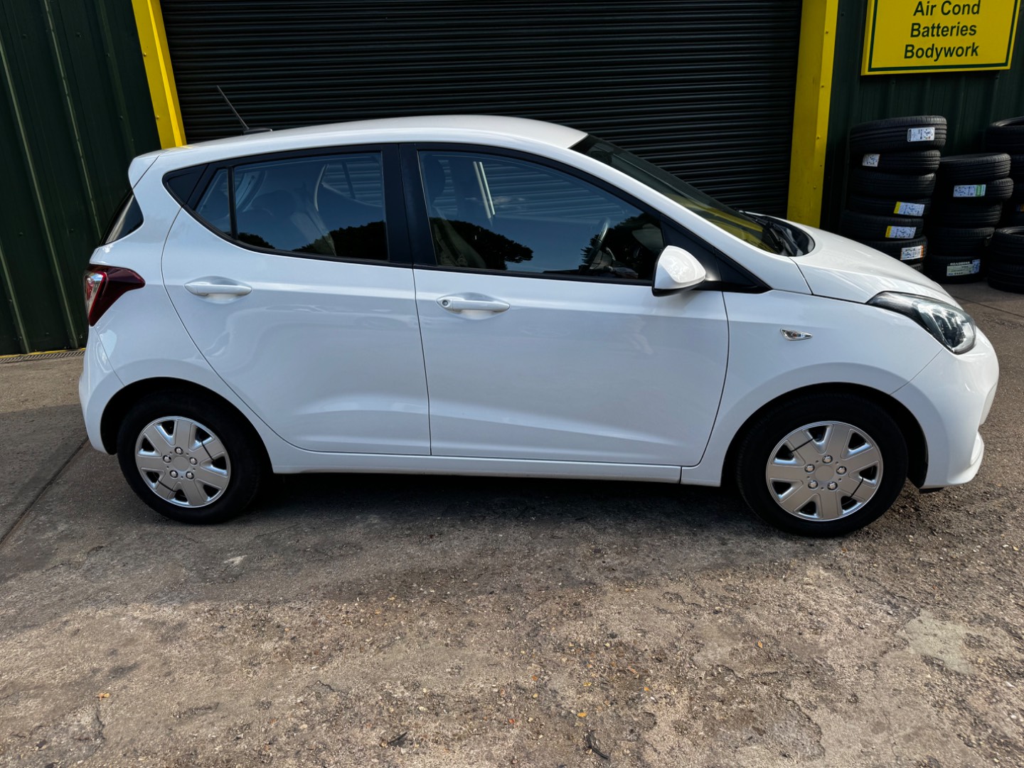 Hyundai i10