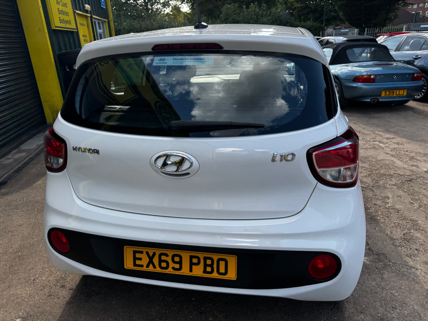 Hyundai i10