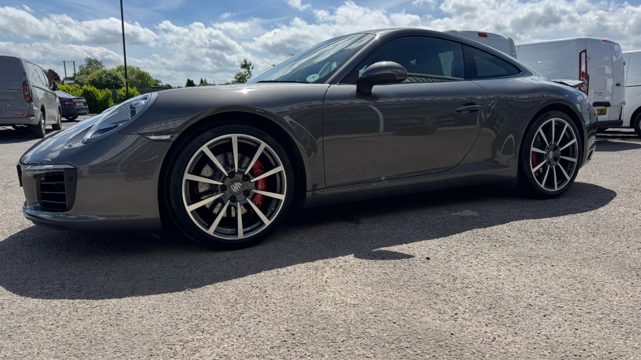 Porsche 911