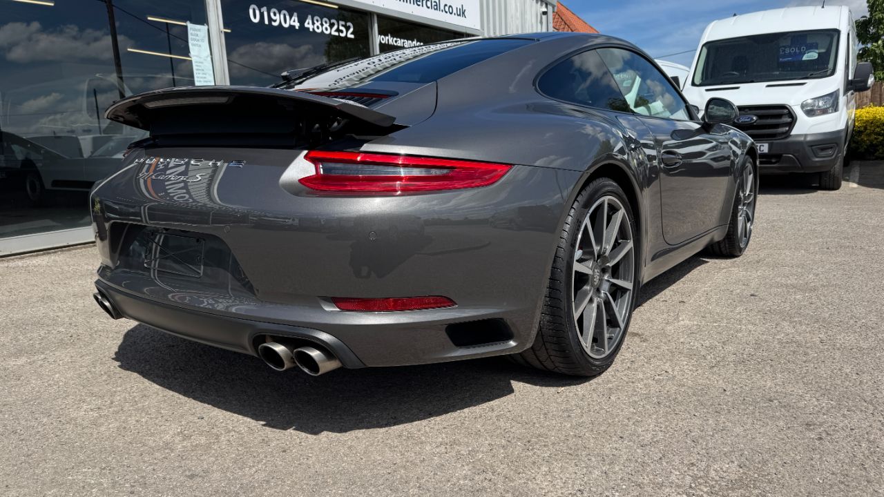 Porsche 911
