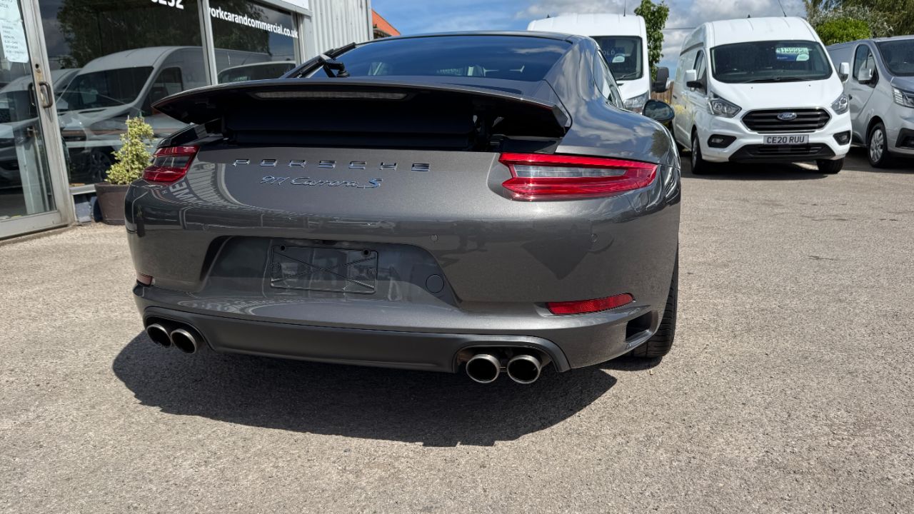 Porsche 911