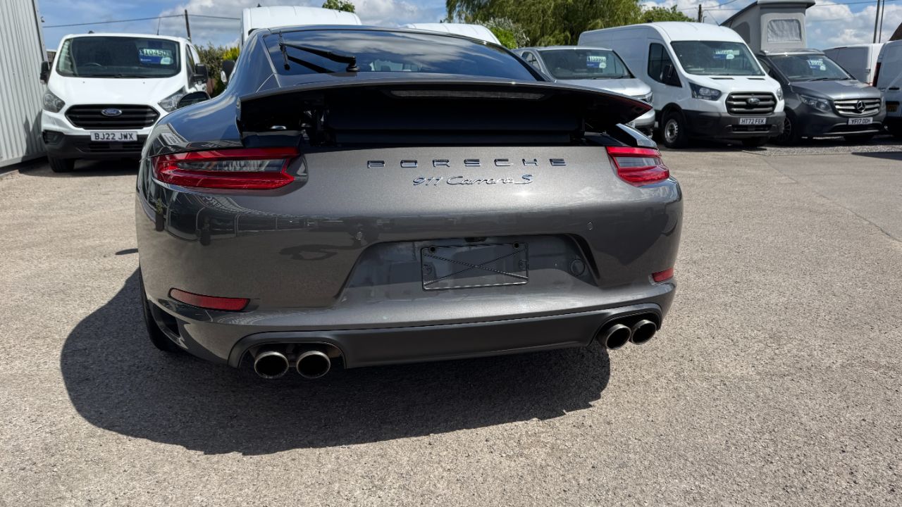 Porsche 911