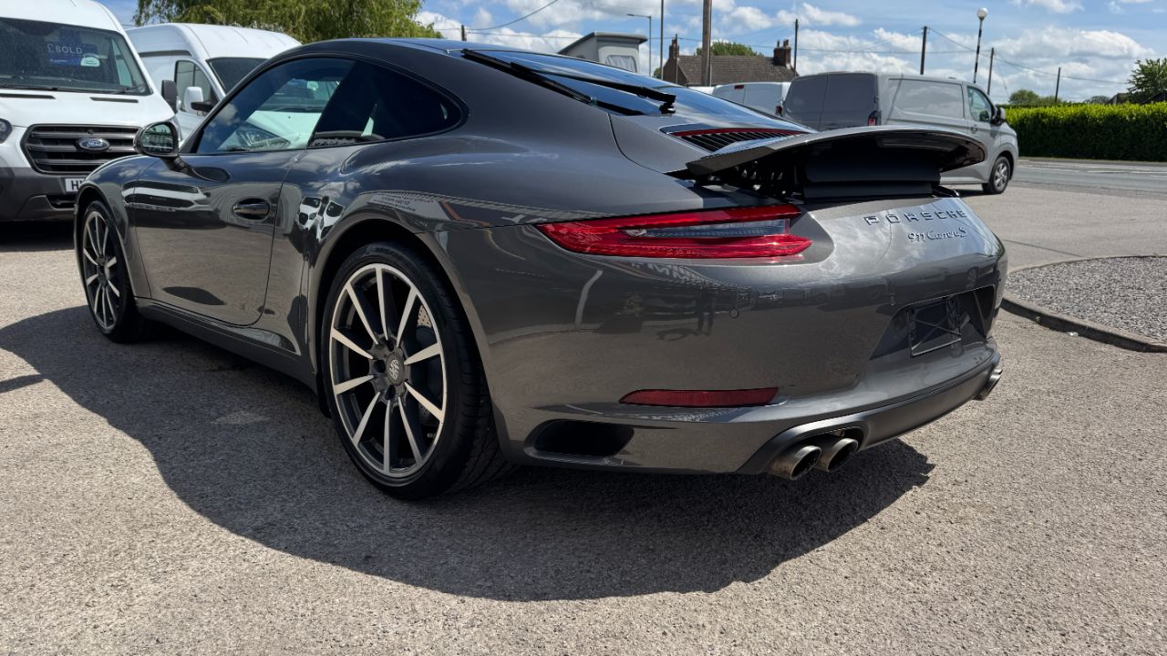 Porsche 911
