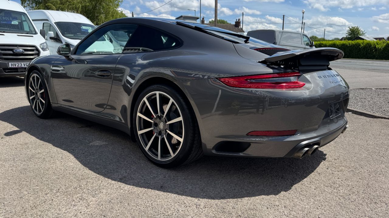 Porsche 911