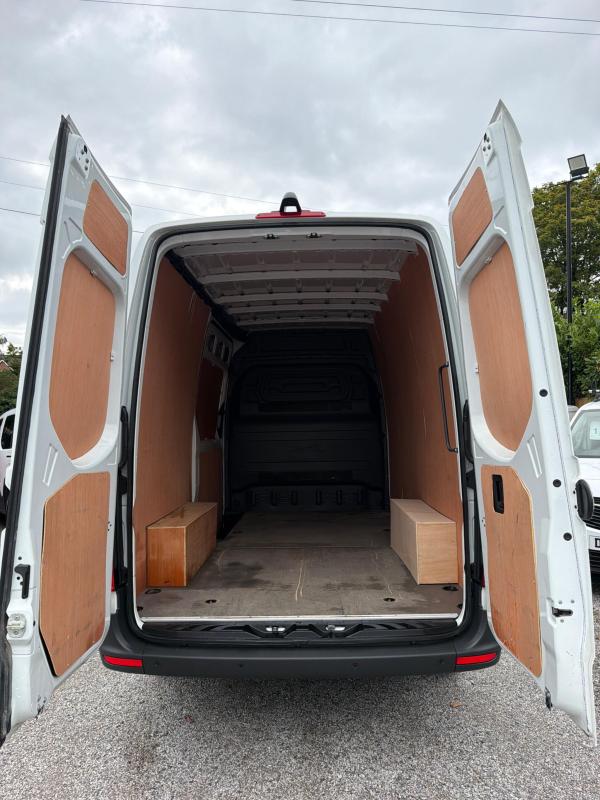 Mercedes-Benz Sprinter