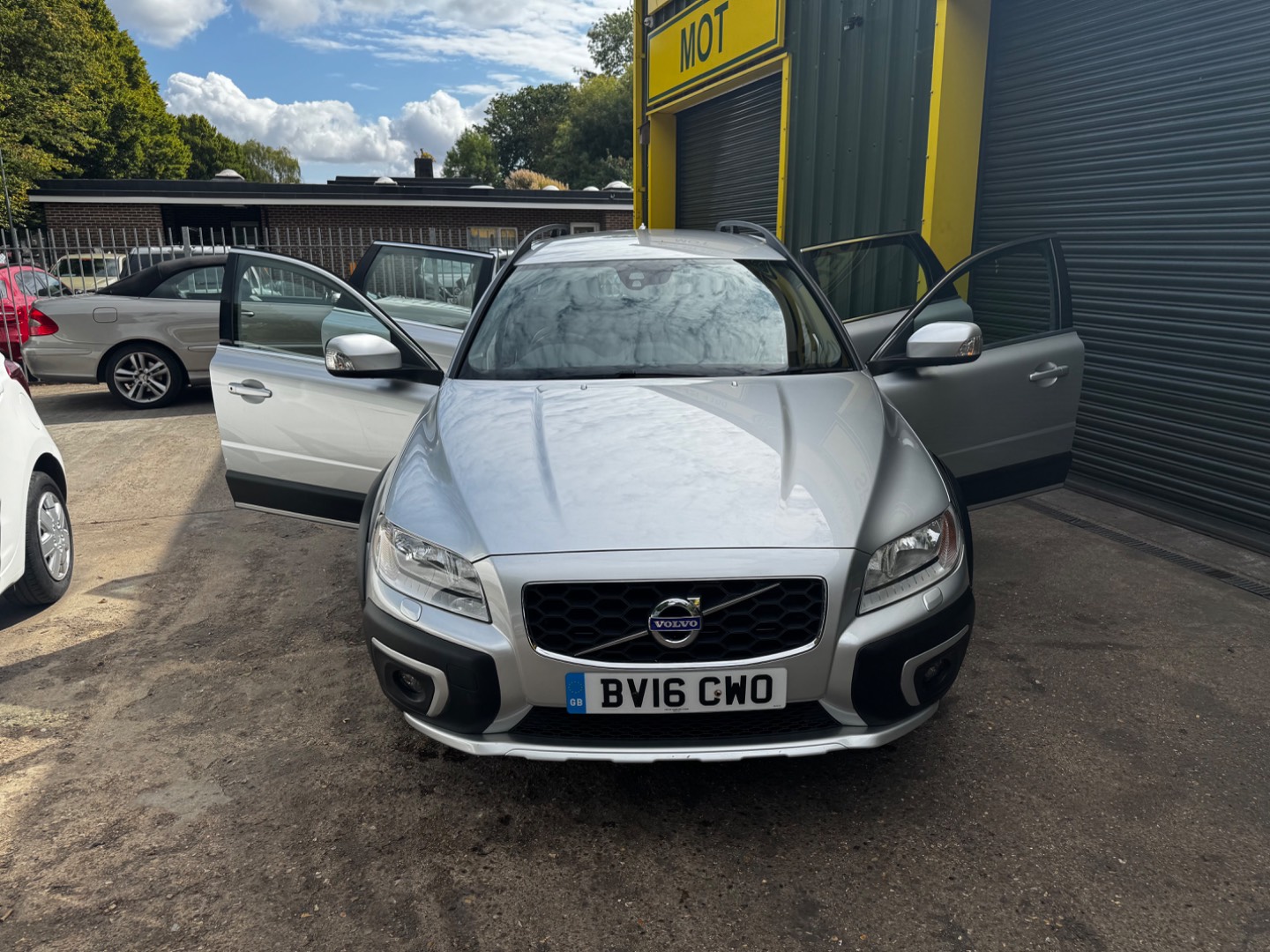 Volvo XC70
