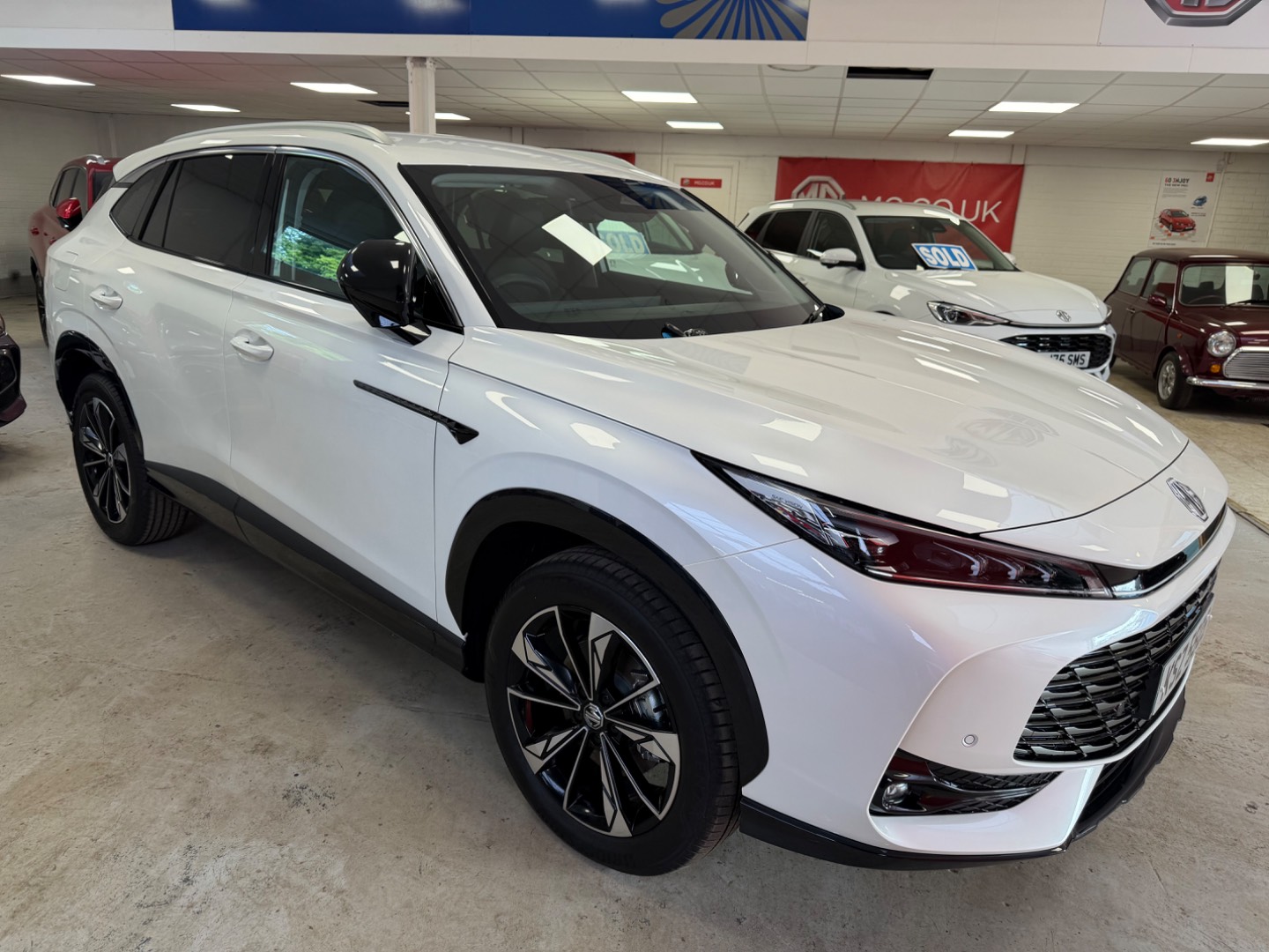 MG Motor UK HS