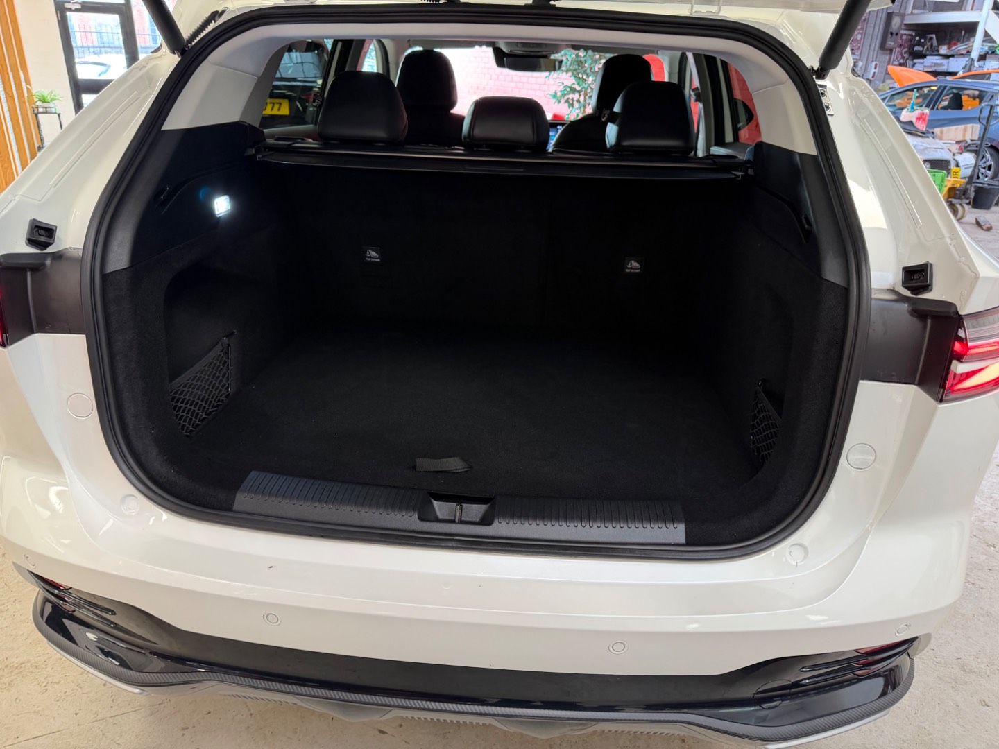 MG Motor UK HS
