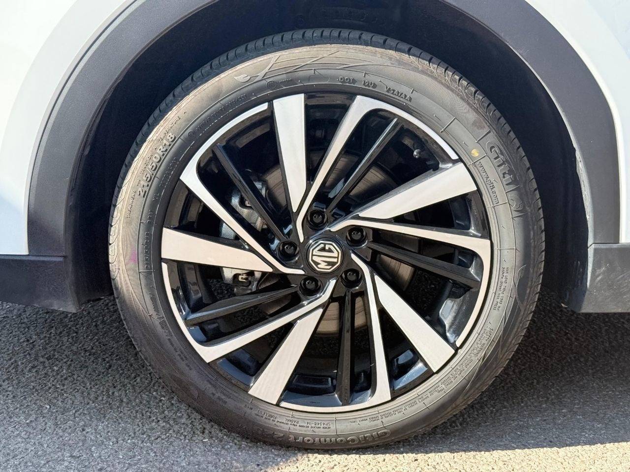 MG ZS