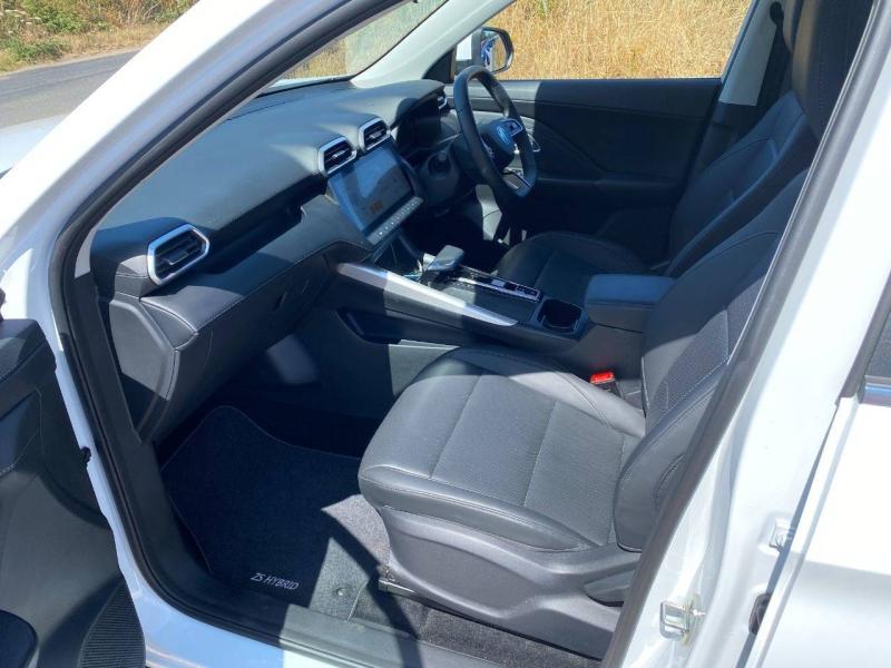 MG ZS