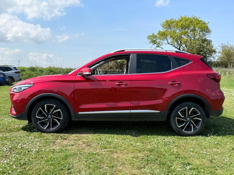 MG ZS