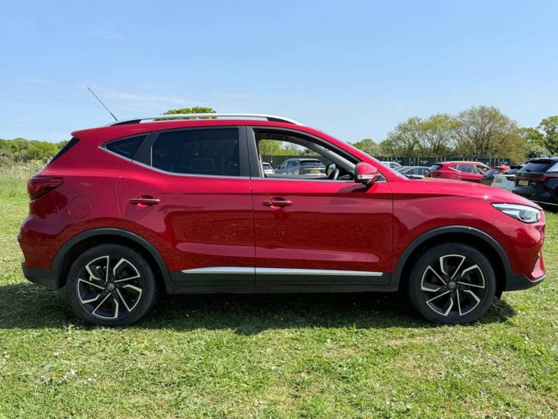 MG ZS