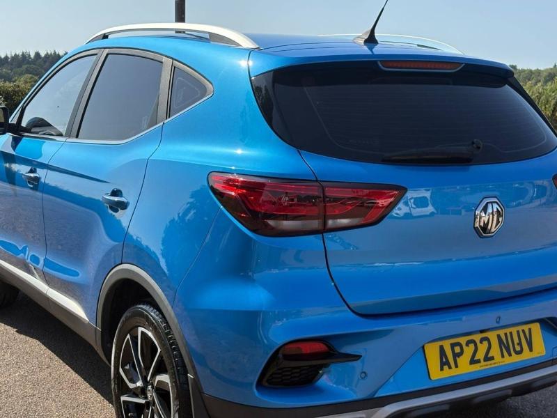 MG ZS