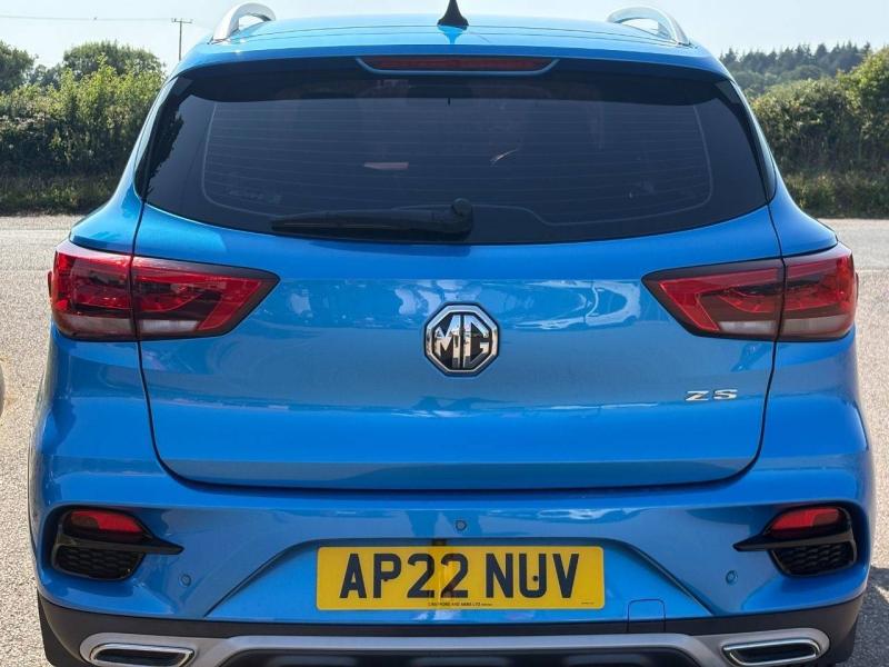 MG ZS
