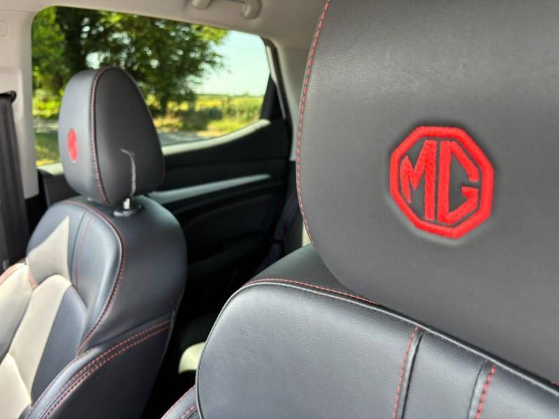 MG ZS