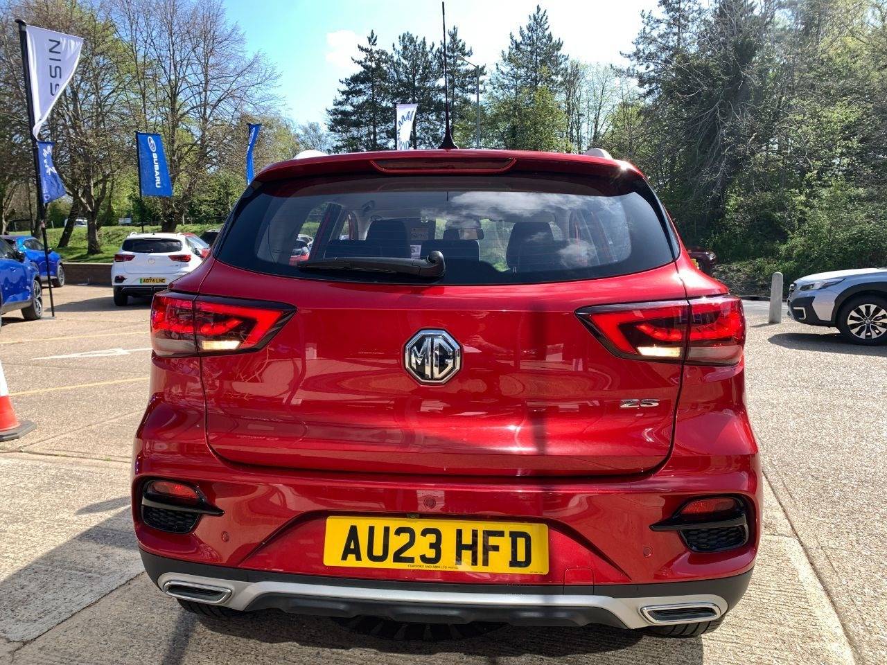 MG ZS