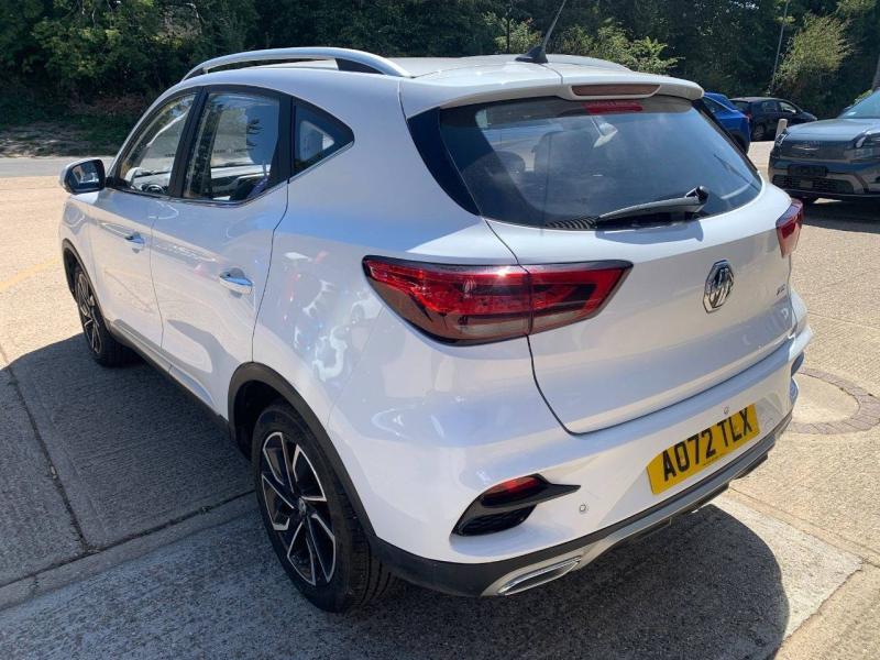 MG ZS