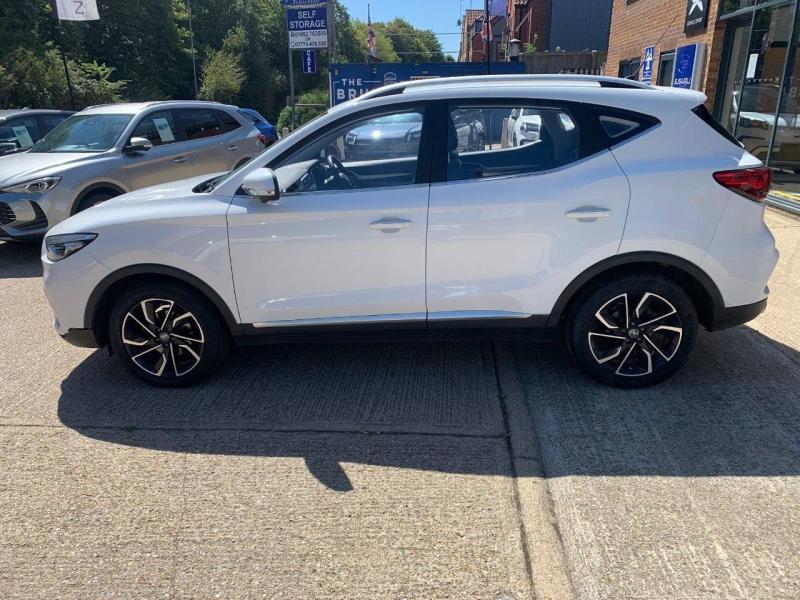 MG ZS
