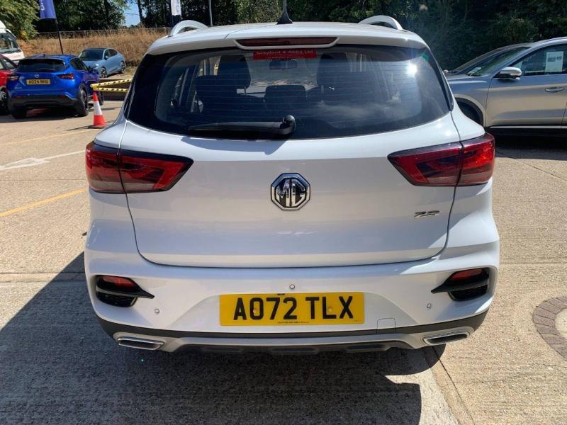MG ZS