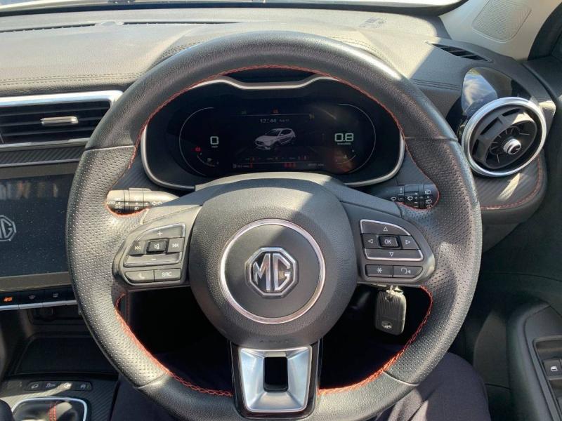 MG ZS