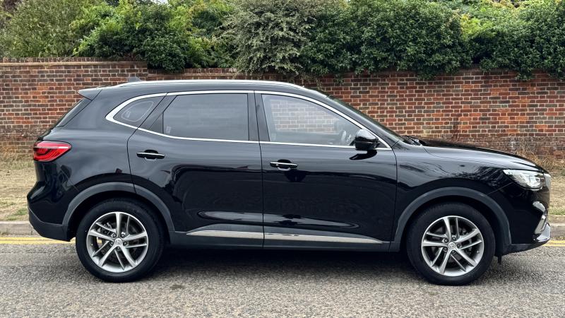 MG Motor UK HS