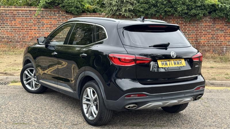 MG Motor UK HS