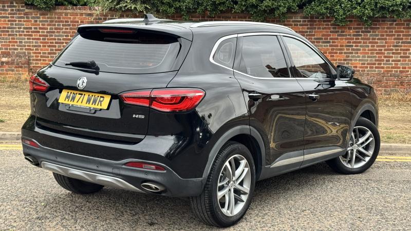 MG Motor UK HS