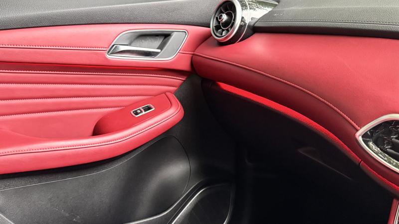 MG Motor UK HS