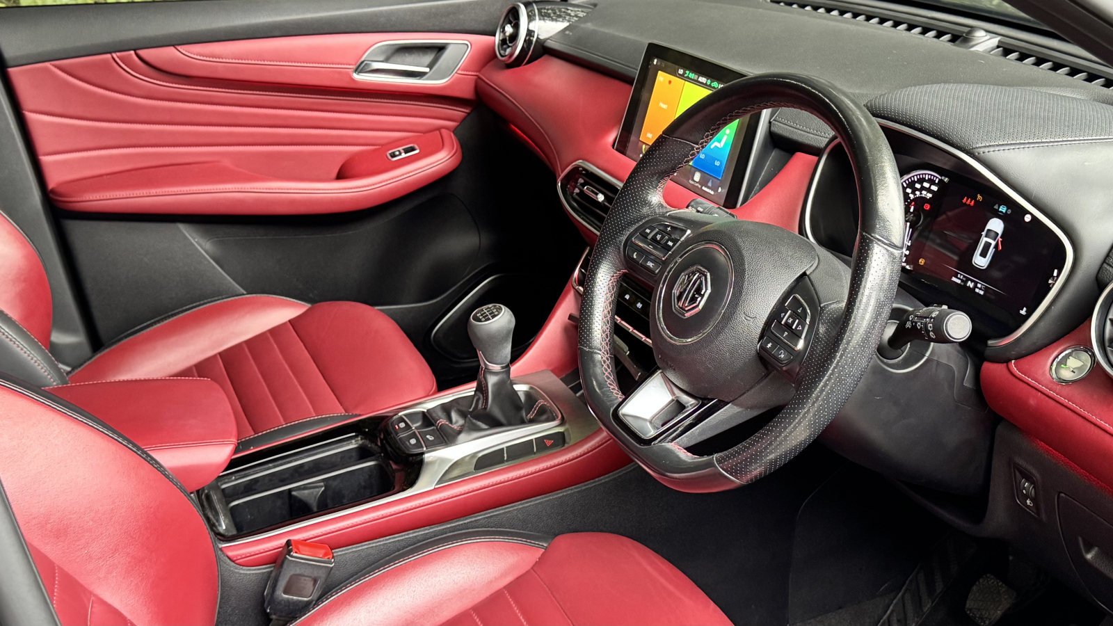 MG Motor UK HS