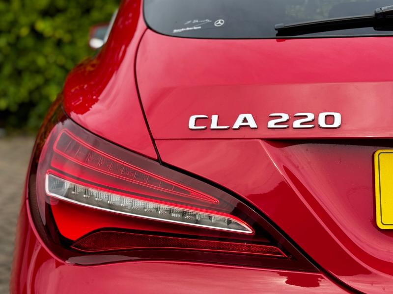 Mercedes-Benz CLA 220