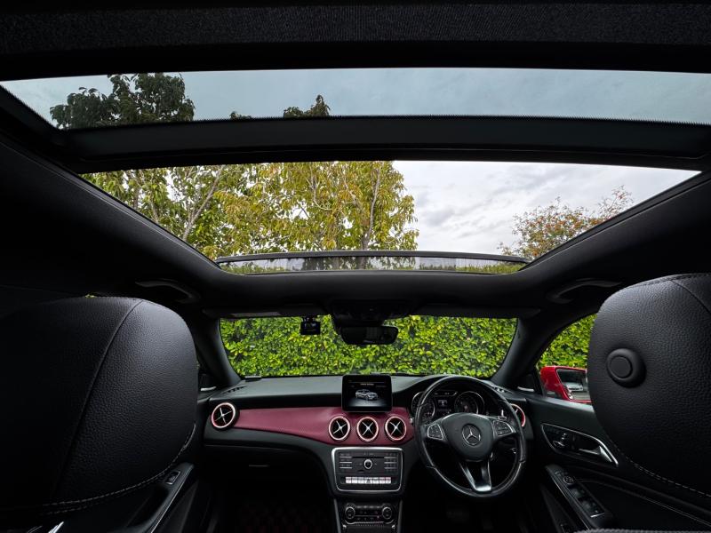 Mercedes-Benz CLA 220