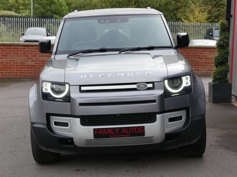 Land Rover Defender 110