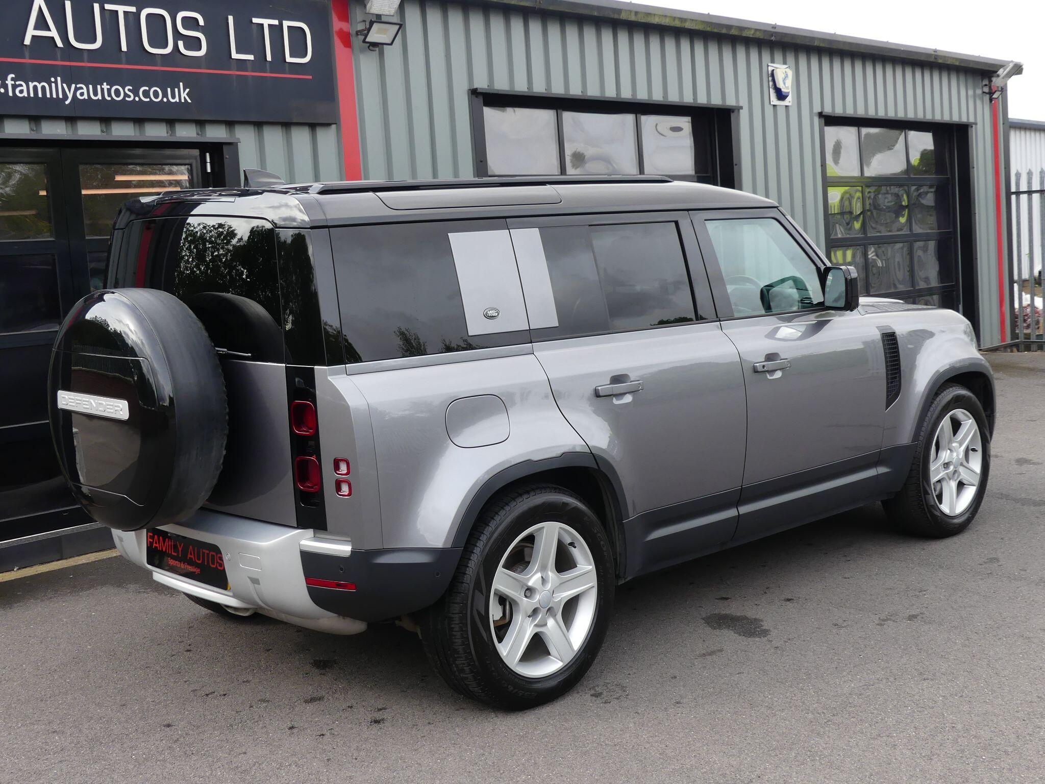 Land Rover Defender 110