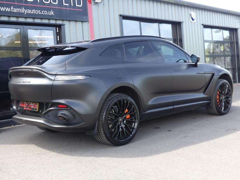 Aston Martin Dbx